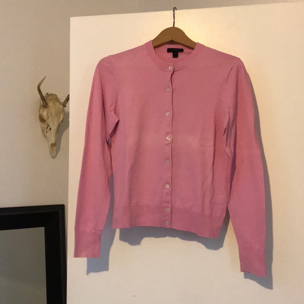 Women’s pink fitted jcrew cardigan size medium